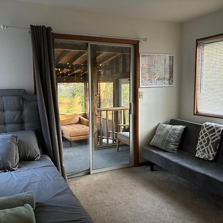 Ambiance - King Bed Cabin, Jetted-Tub & Fireplace Tobyhanna 外观 照片