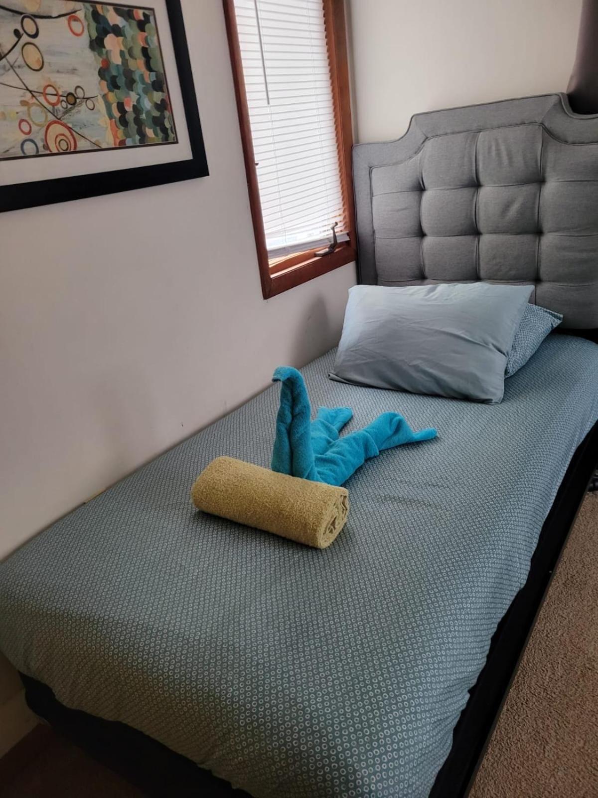 Ambiance - King Bed Cabin, Jetted-Tub & Fireplace Tobyhanna 外观 照片
