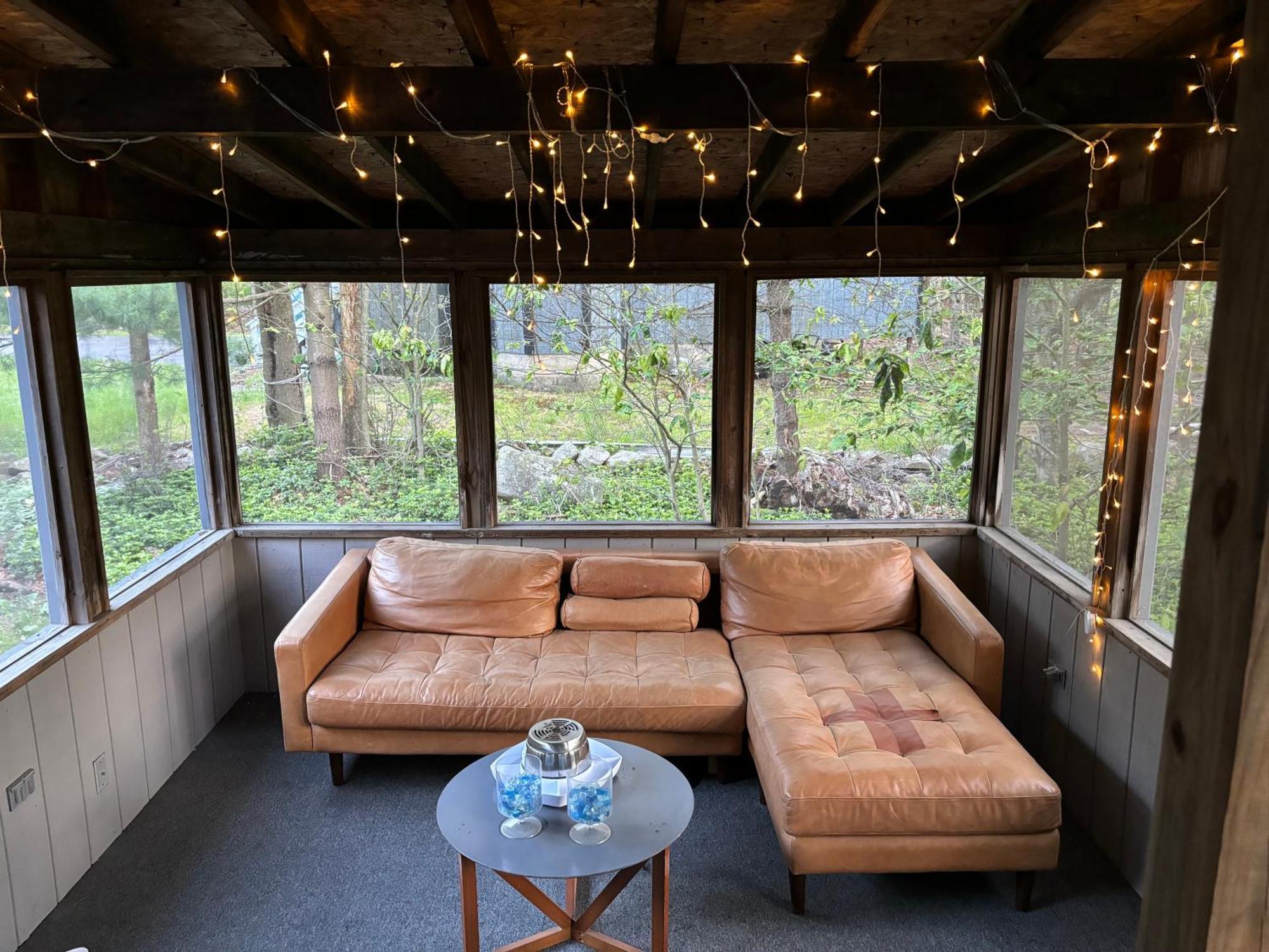Ambiance - King Bed Cabin, Jetted-Tub & Fireplace Tobyhanna 外观 照片